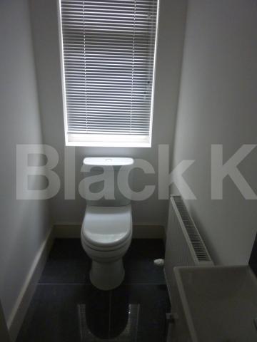 			LUXURY A MUST SEE, 3 Bedroom, 1 bath, 1 reception House			 Oval Road, REGENTS PARK